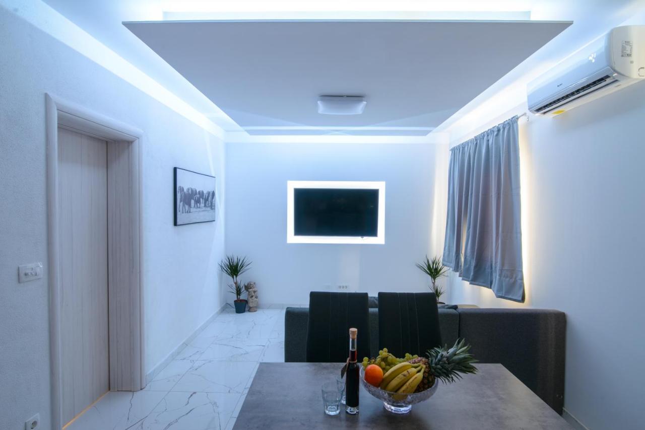 Apartments Pelja Trogir Eksteriør bilde