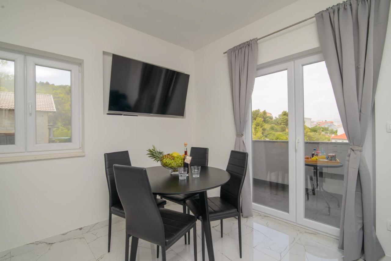 Apartments Pelja Trogir Eksteriør bilde