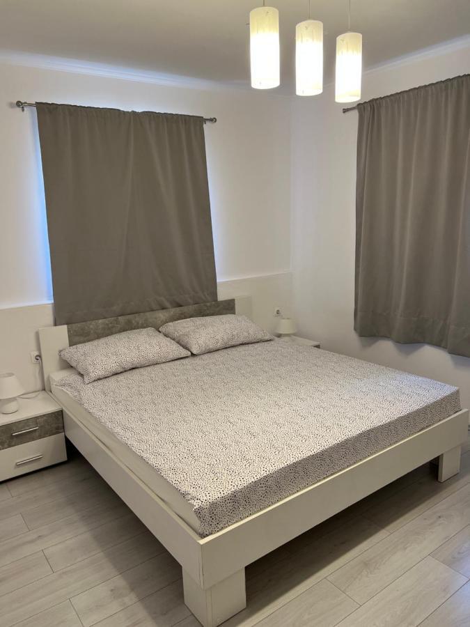 Apartments Pelja Trogir Eksteriør bilde